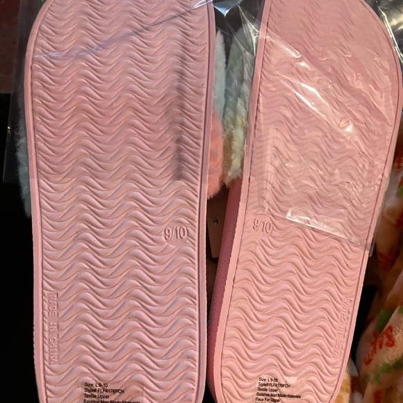 Chinese Laundry Pink and Multicolor Furry Slides - Picture 2 of 6